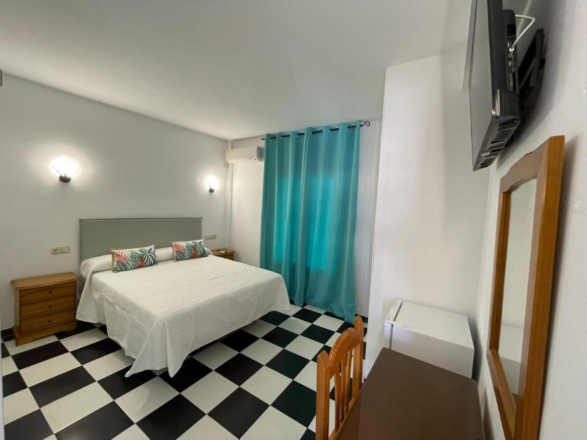 Micaela Charming Hostal Torremolinos Exterior photo