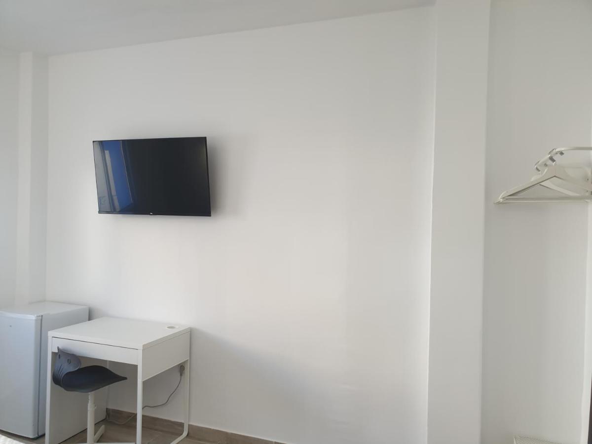 Micaela Charming Hostal Torremolinos Exterior photo