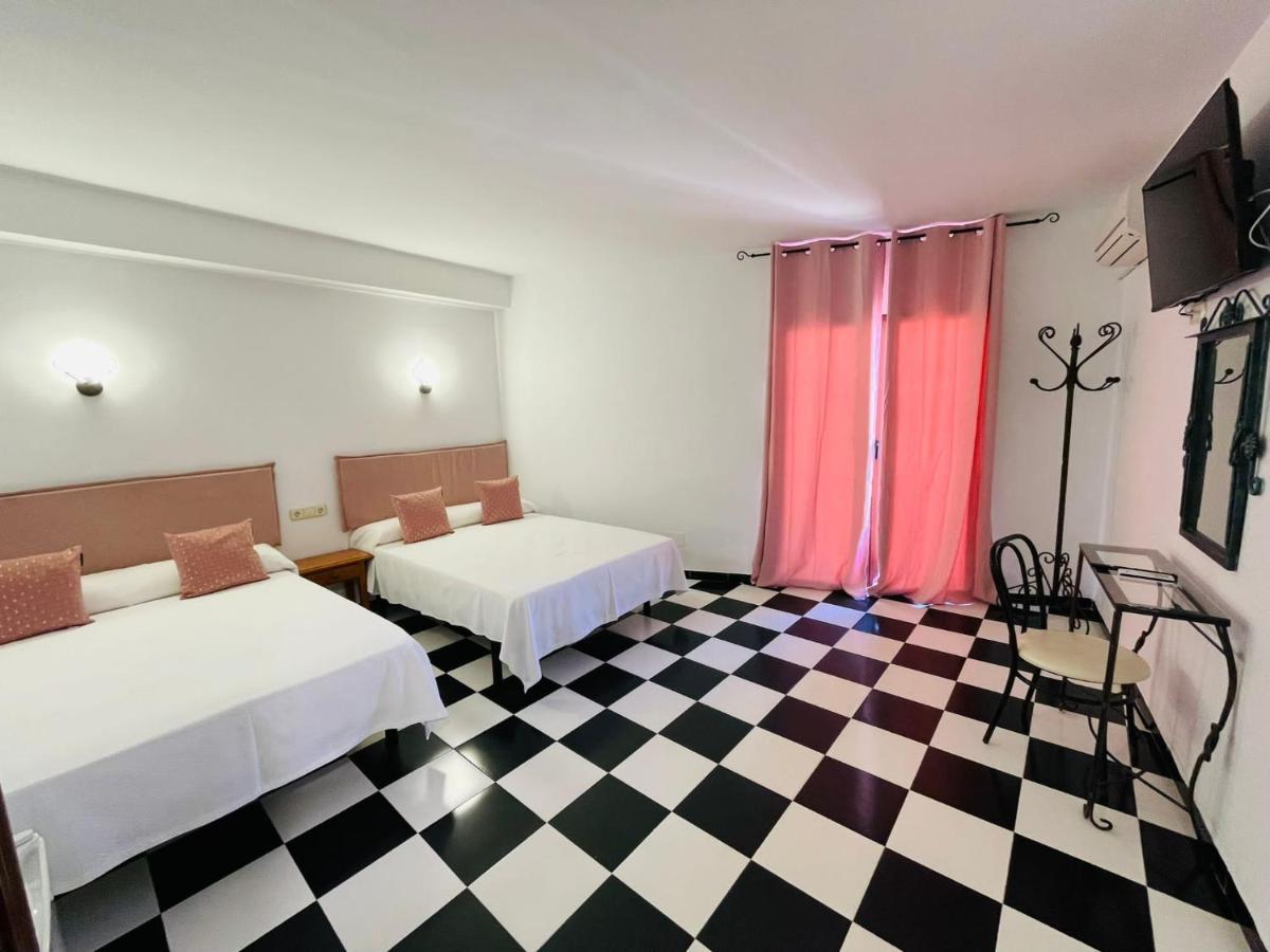 Micaela Charming Hostal Torremolinos Exterior photo