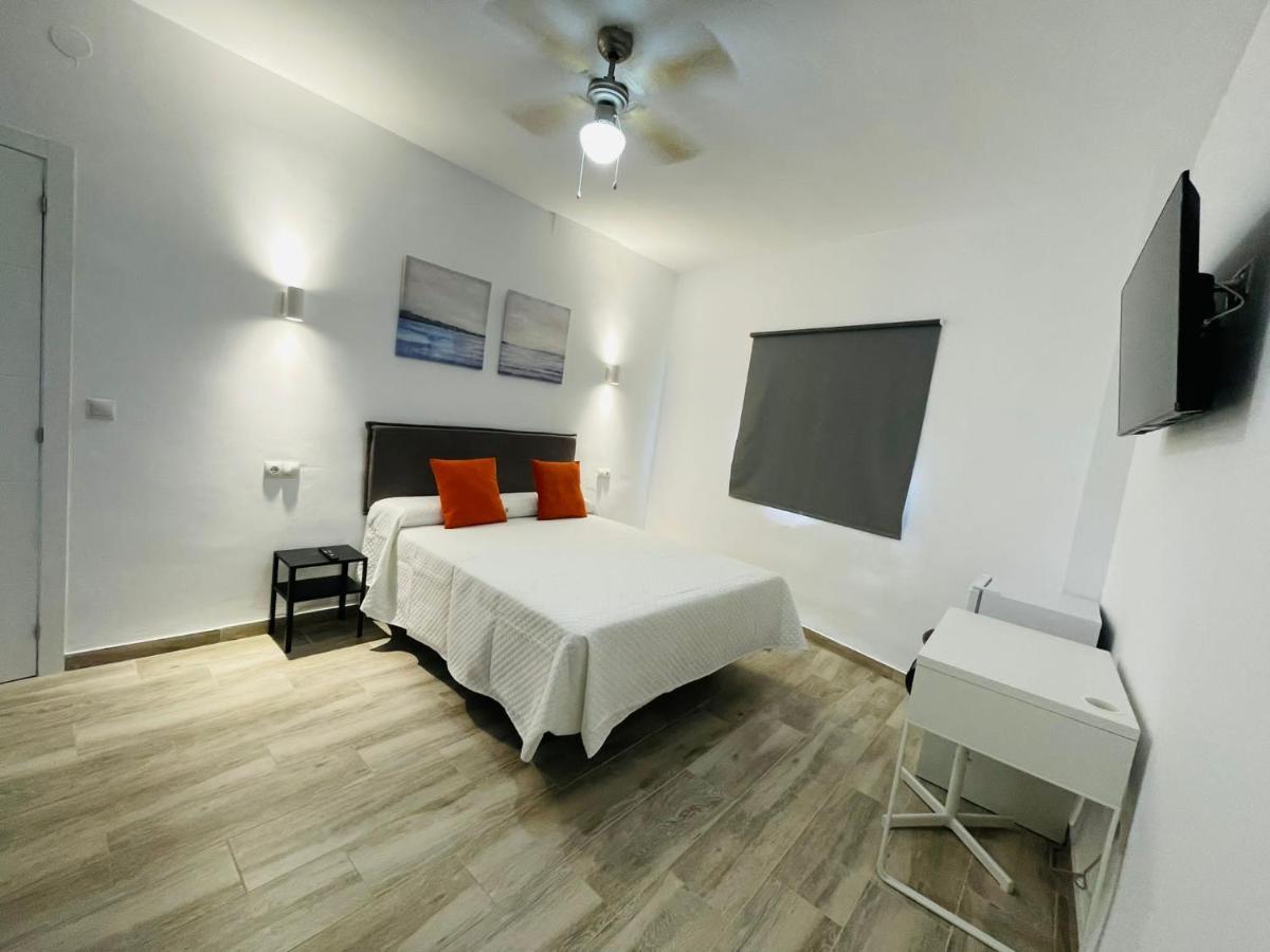 Micaela Charming Hostal Torremolinos Exterior photo