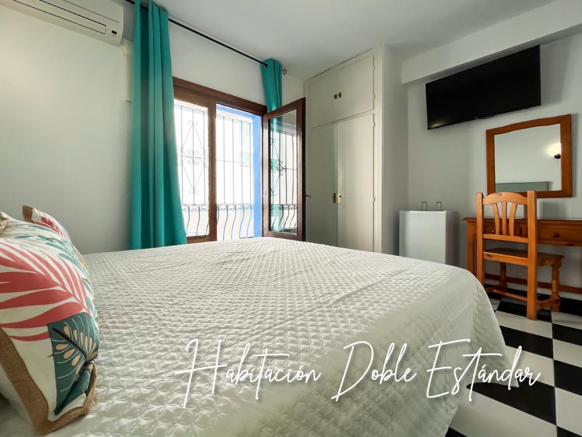 Micaela Charming Hostal Torremolinos Exterior photo