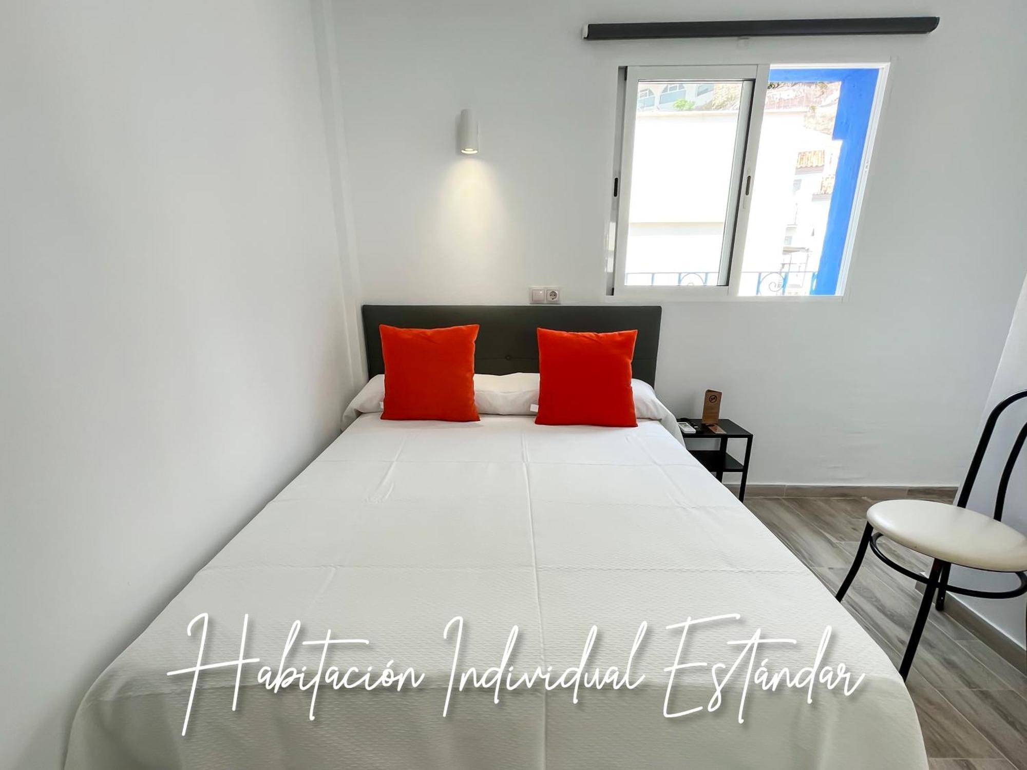 Micaela Charming Hostal Torremolinos Exterior photo
