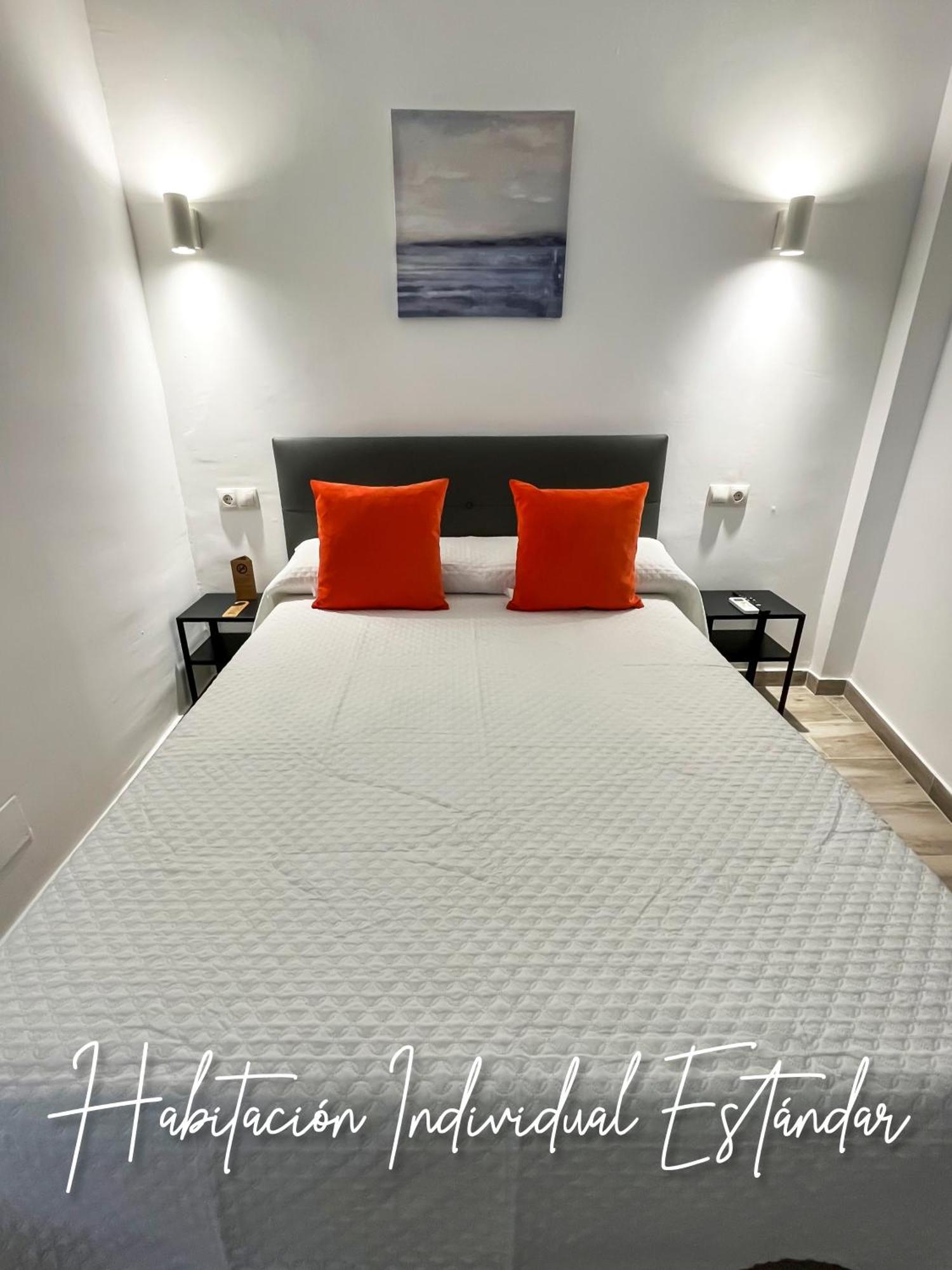 Micaela Charming Hostal Torremolinos Exterior photo