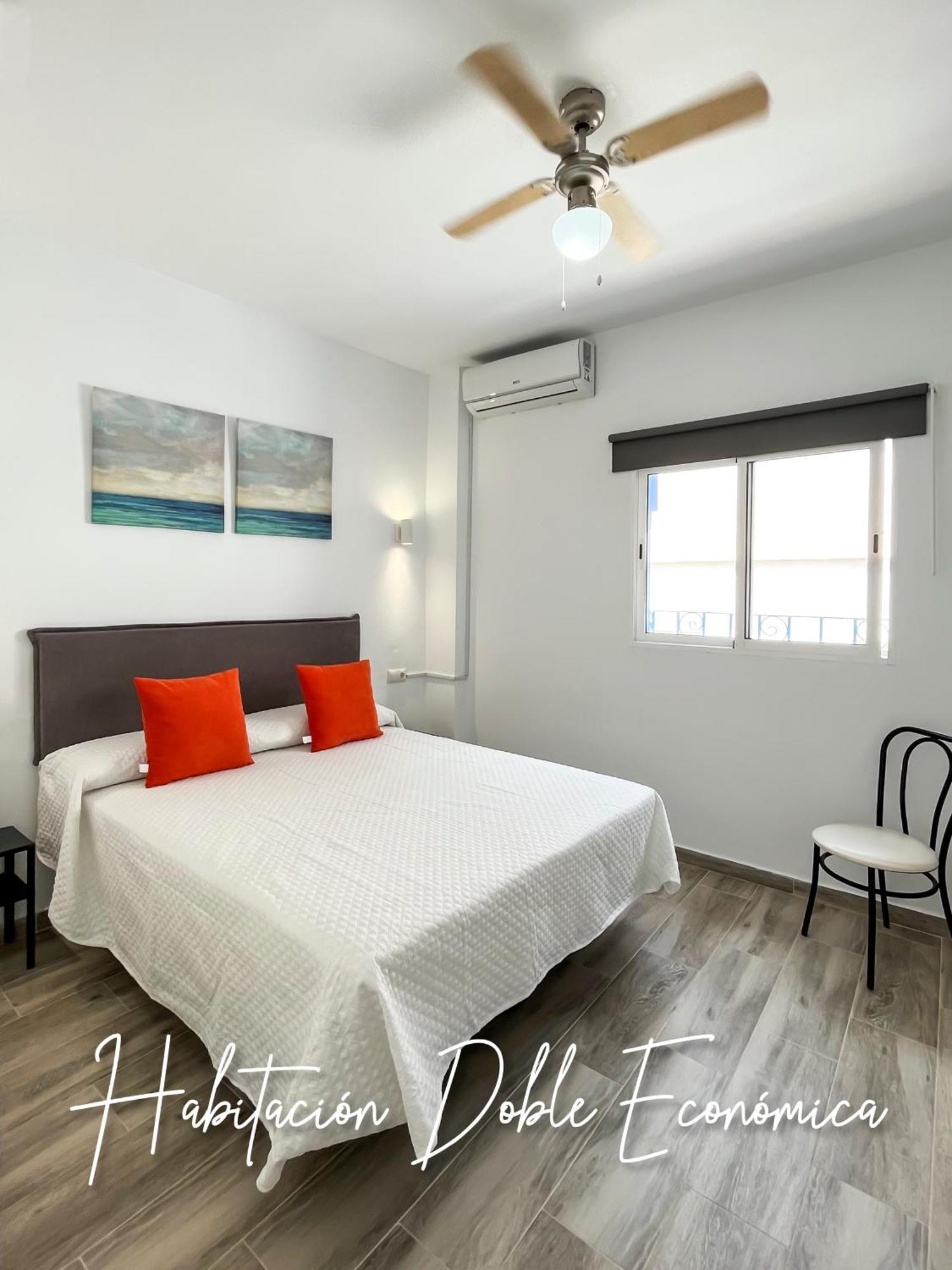 Micaela Charming Hostal Torremolinos Exterior photo
