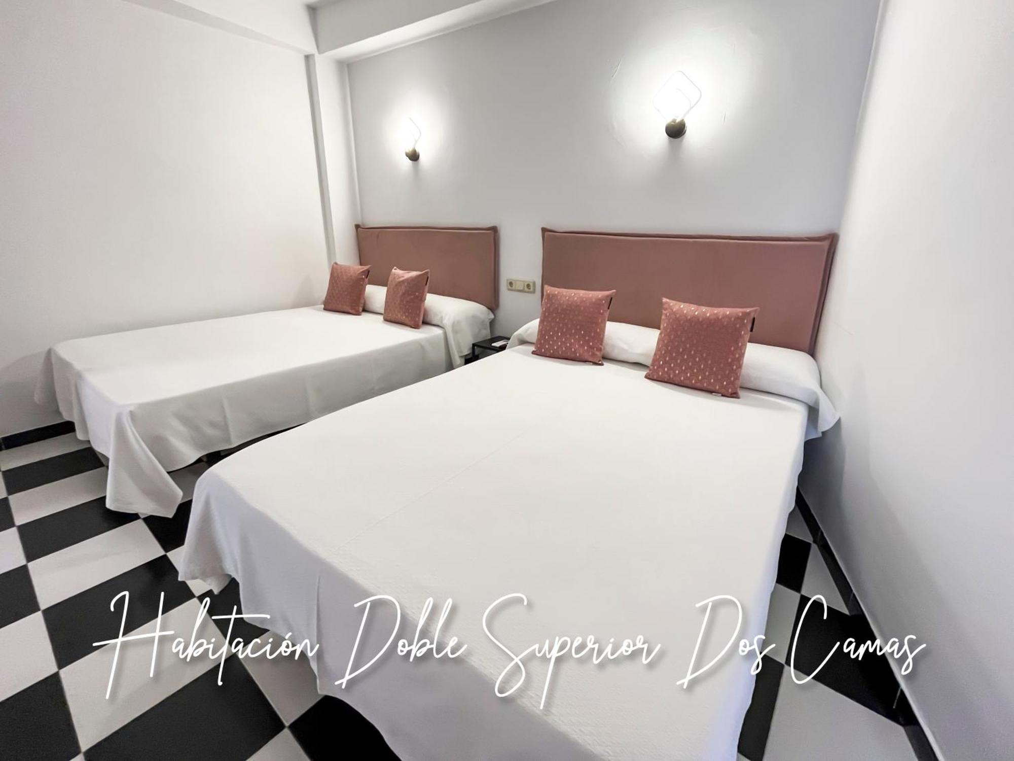 Micaela Charming Hostal Torremolinos Exterior photo