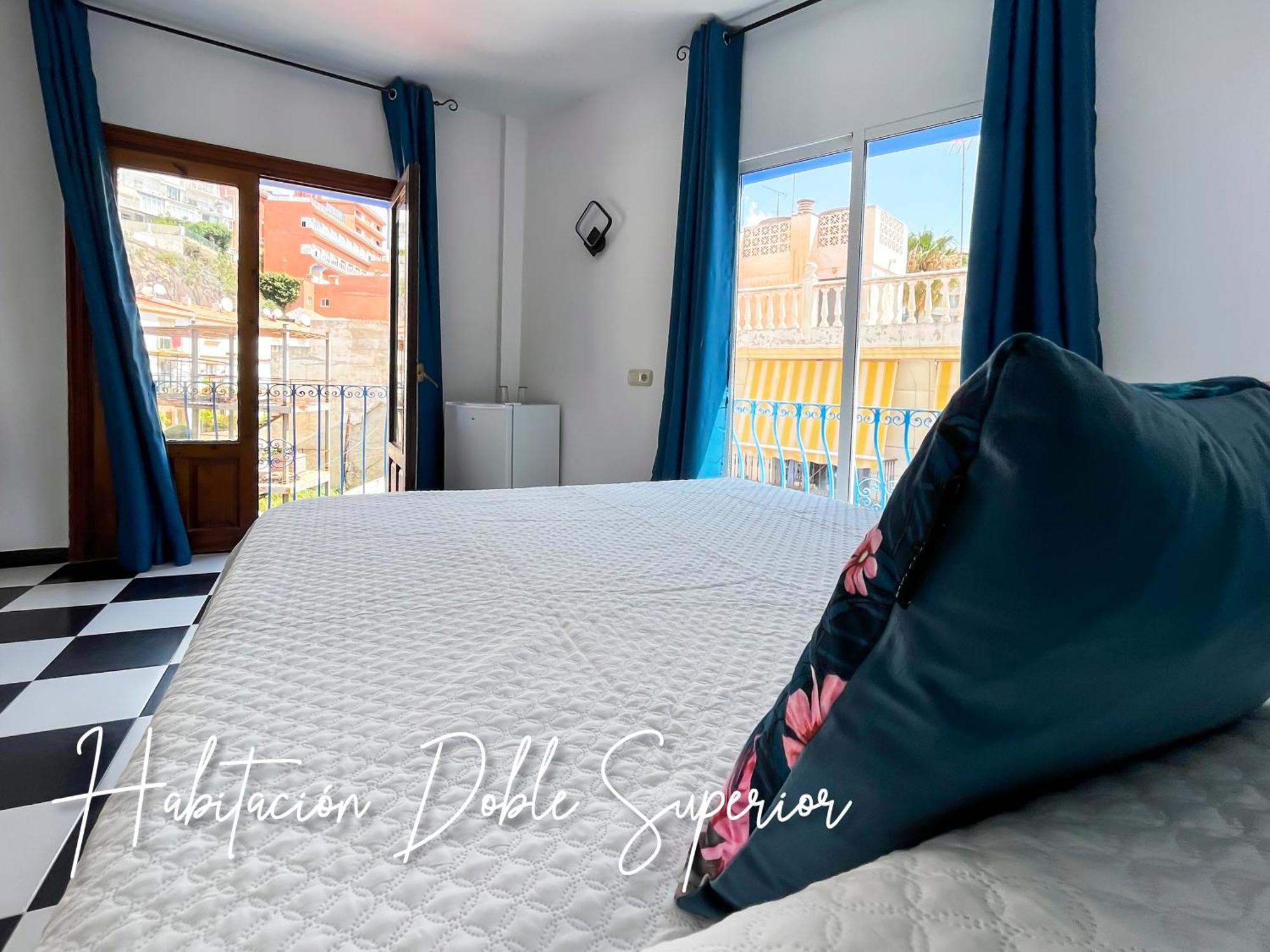 Micaela Charming Hostal Torremolinos Exterior photo