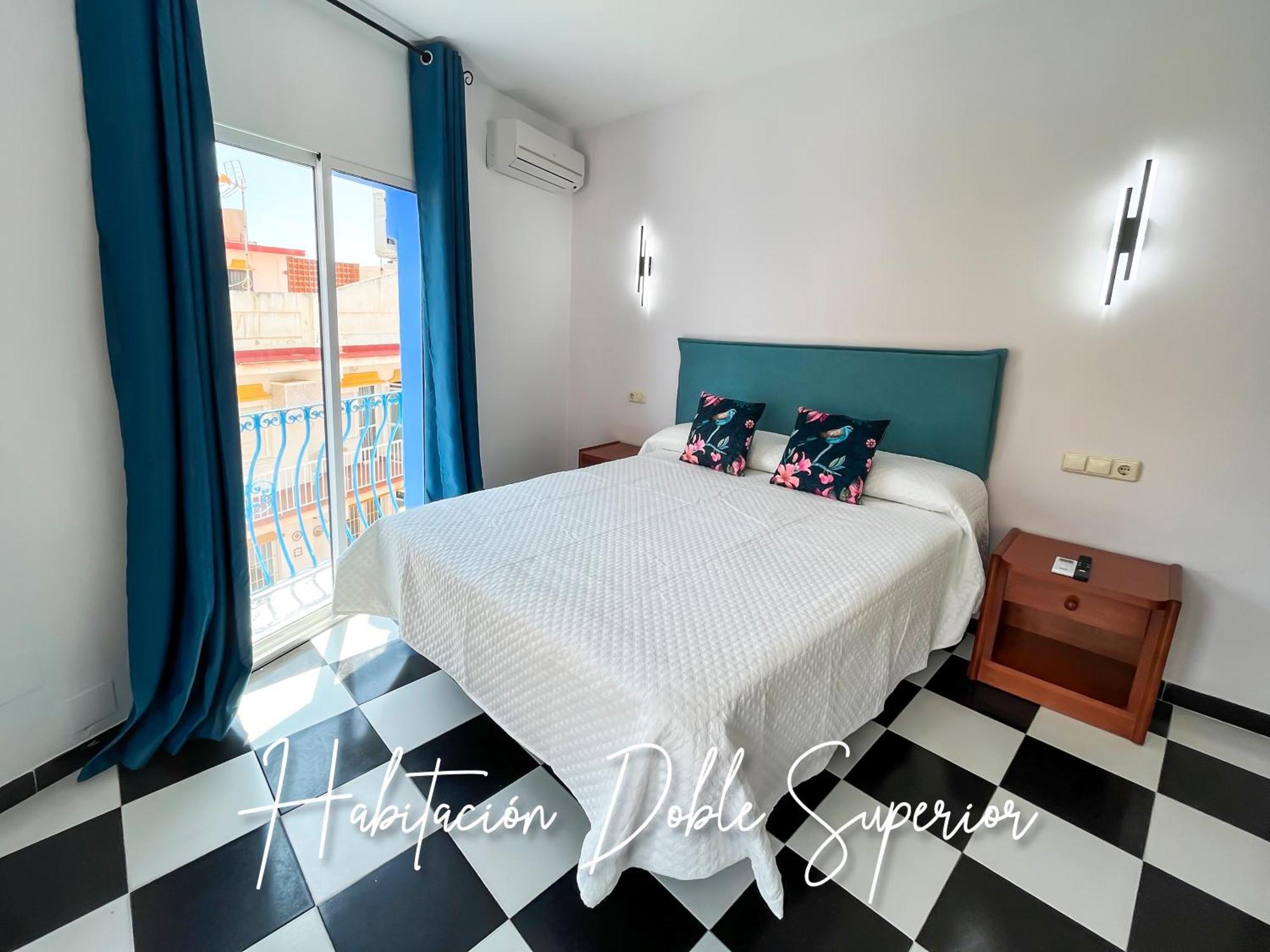 Micaela Charming Hostal Torremolinos Exterior photo